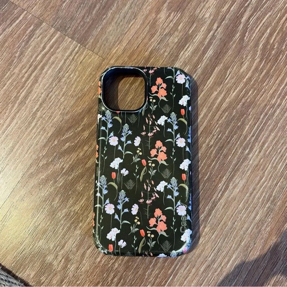Black Floral Pattern iPhone 15 Case - Decorative Protective Cover